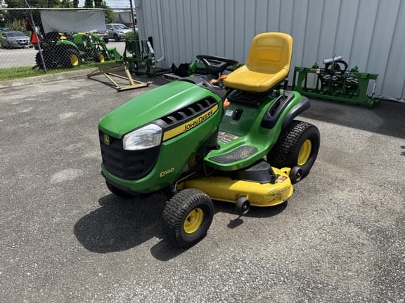 Image of John Deere D140 Primary image