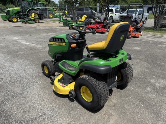 Image of John Deere D140 equipment image 3