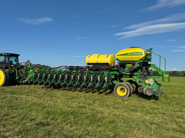 Image of John Deere DB60 equipment image 2