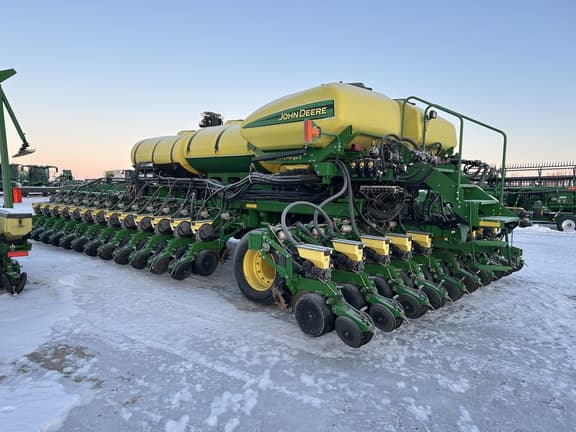 Image of John Deere DB66 equipment image 3