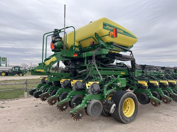 Image of John Deere DB80 equipment image 3
