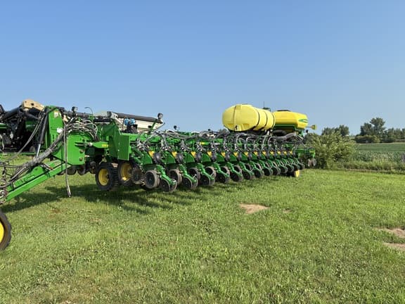 Image of John Deere DB80 equipment image 1