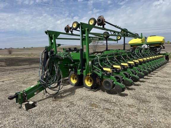 Image of John Deere DB90 Primary image