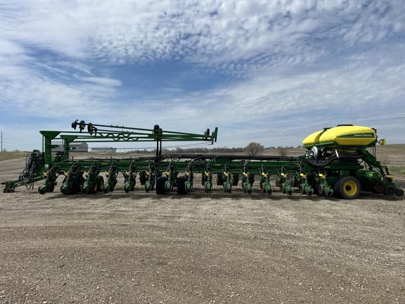 Image of John Deere DB90 equipment image 2