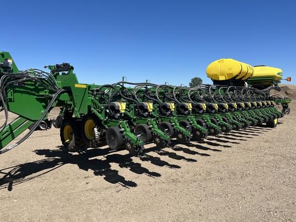 Image of John Deere DB90 equipment image 1