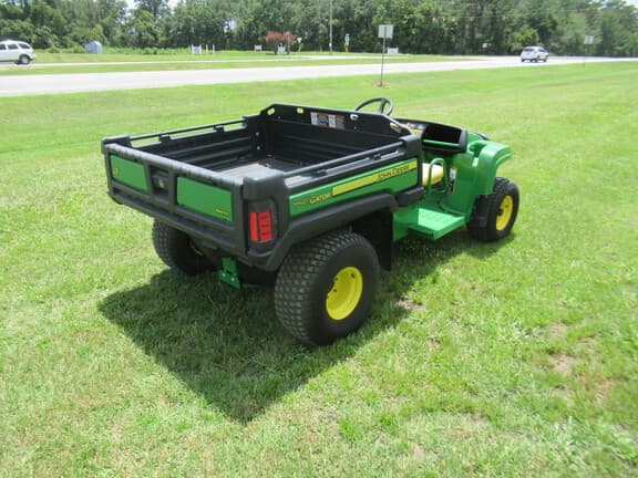 Image of John Deere Gator TE 4x2 equipment image 3