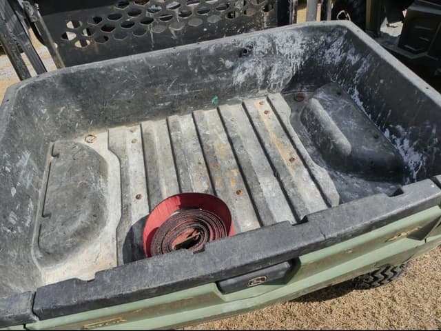 Image of John Deere Gator equipment image 4