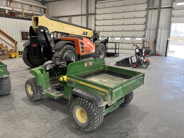 Image of John Deere Gator TS 4x2 equipment image 4