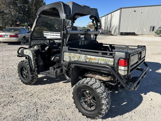 Image of John Deere Gator XUV 825i equipment image 4