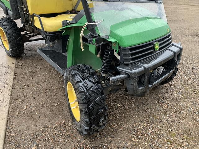 Image of John Deere Gator XUV 825i equipment image 4