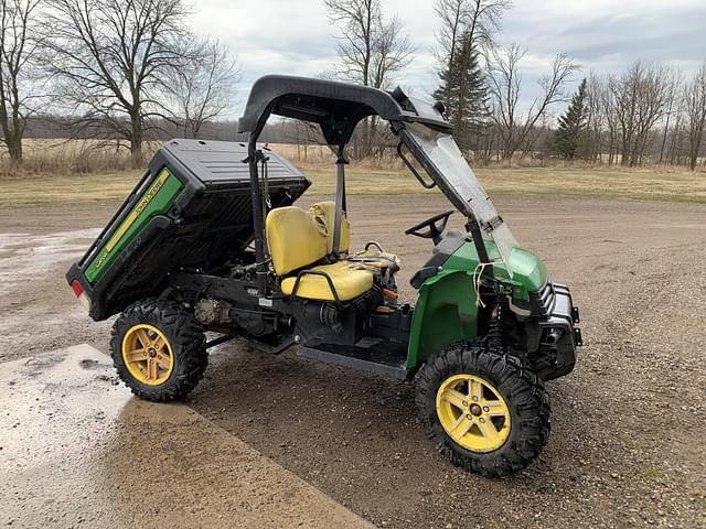Image of John Deere Gator XUV 825i equipment image 1