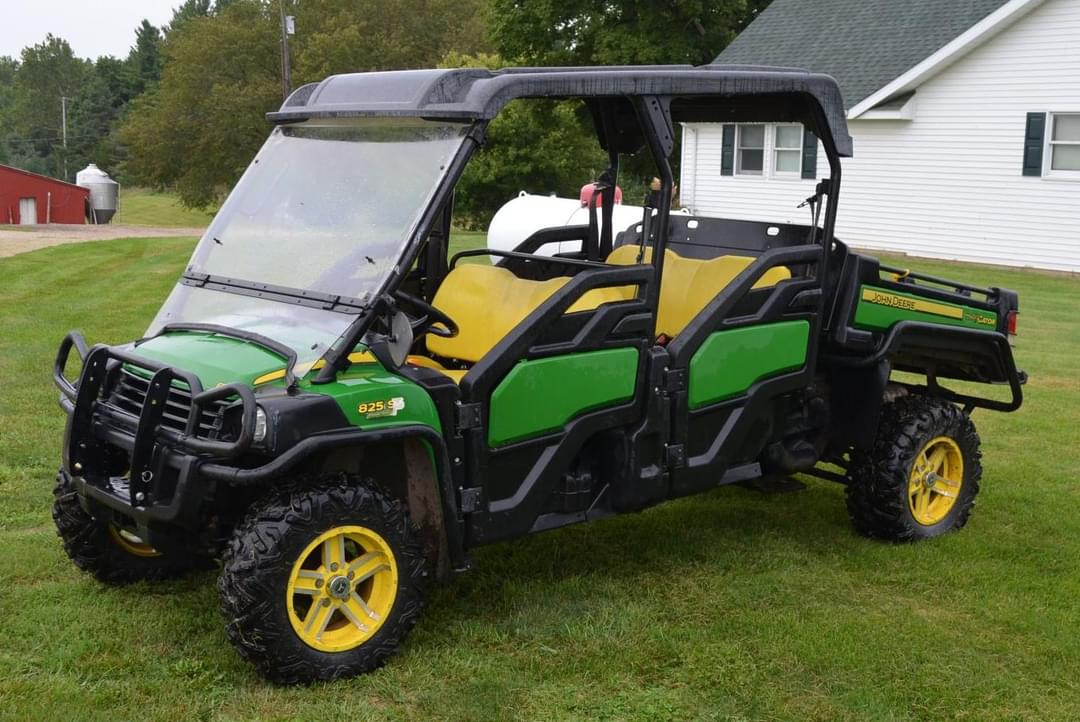 Image of John Deere Gator XUV 825i S4 Primary image