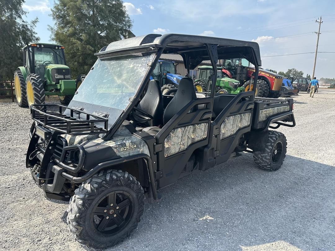 Image of John Deere Gator XUV 825i S4 Primary image