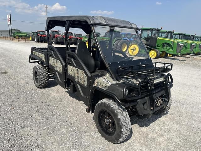 Image of John Deere Gator XUV 825i S4 equipment image 1
