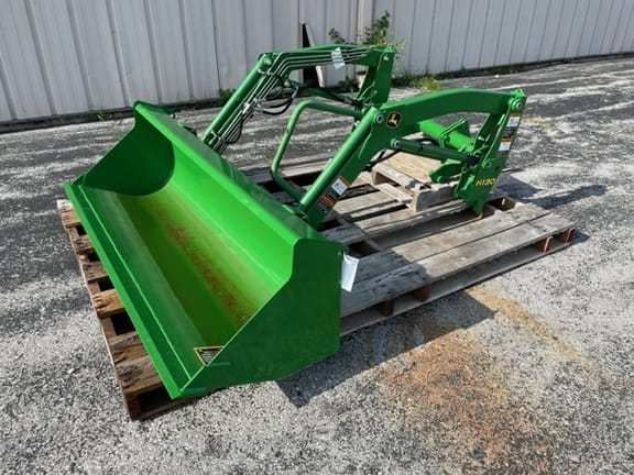 Main image John Deere H130