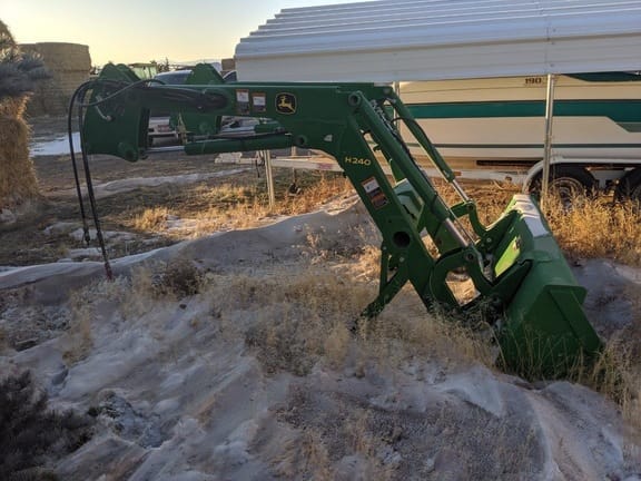 Main image John Deere H240