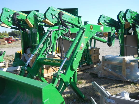 Main image John Deere H260