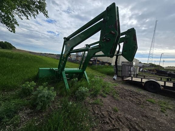 Image of John Deere H480 equipment image 1