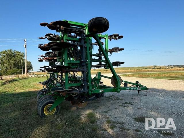 Image of John Deere 2510H equipment image 2