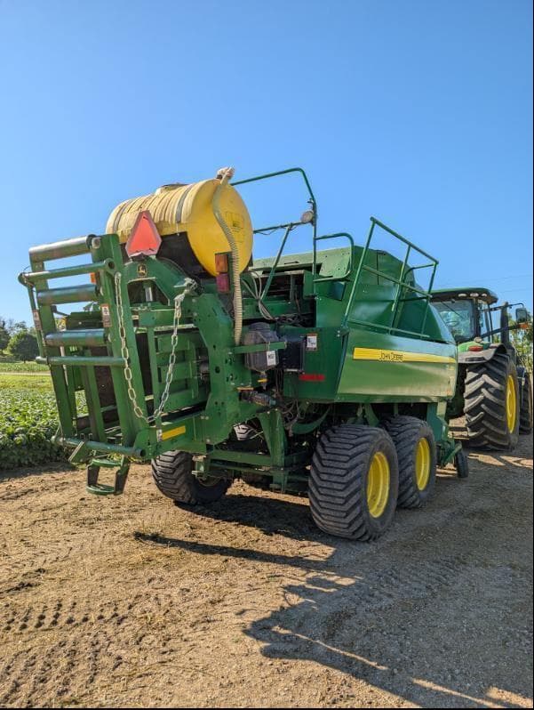 Image of John Deere L330 equipment image 1