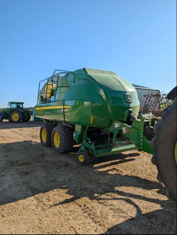 Image of John Deere L330 equipment image 2