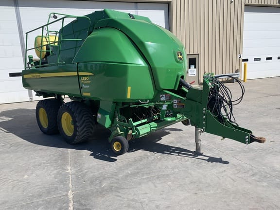 2015 John Deere L330 Equipment Image0