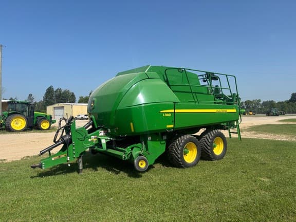 Image of John Deere L340 equipment image 1