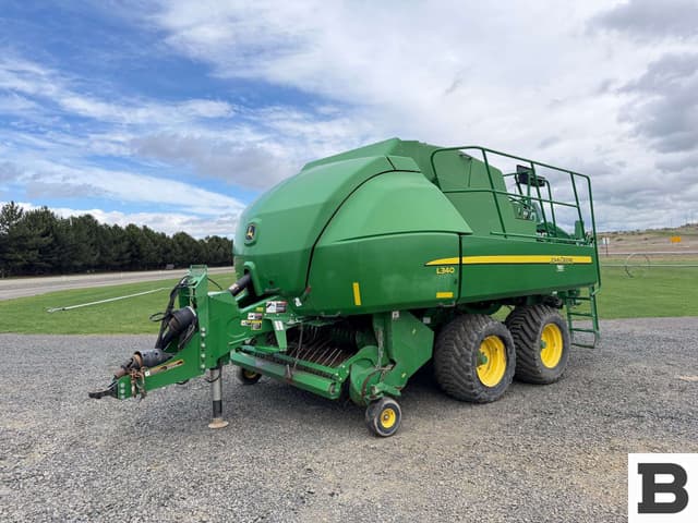 Image of John Deere L340 equipment image 1