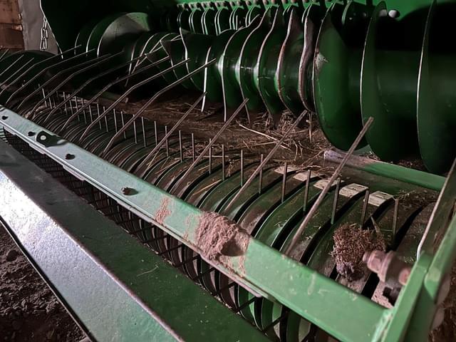 Image of John Deere L340 equipment image 4