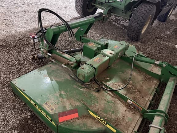 Image of John Deere MX8 equipment image 1