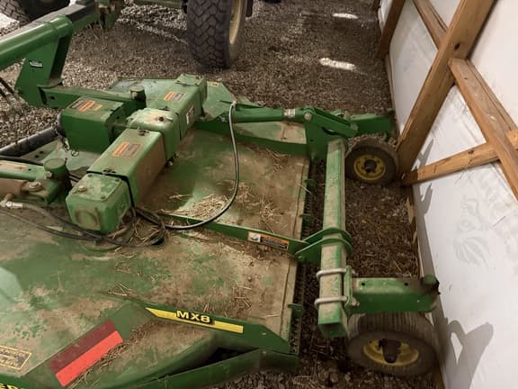 Image of John Deere MX8 equipment image 2