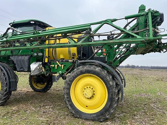 Image of John Deere R4030 equipment image 3