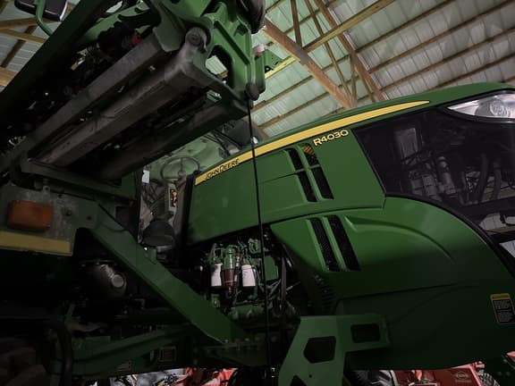 Image of John Deere R4030 equipment image 2