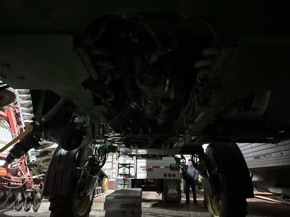 Image of John Deere R4030 Image 1