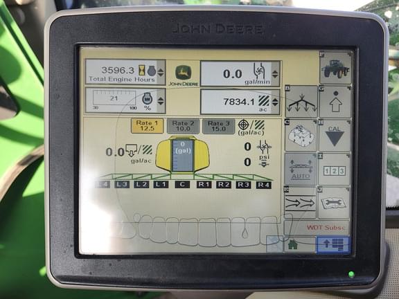 Image of John Deere R4030 equipment image 4