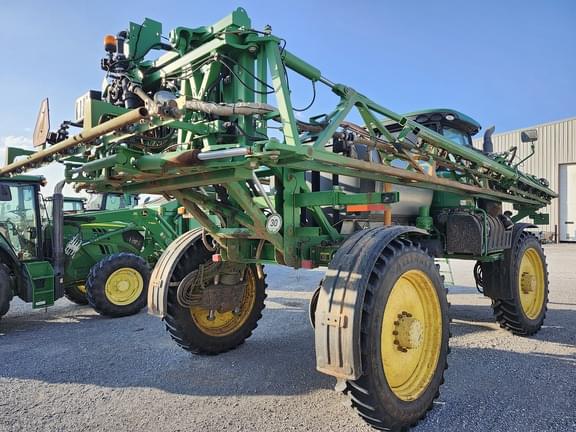 Image of John Deere R4030 equipment image 2