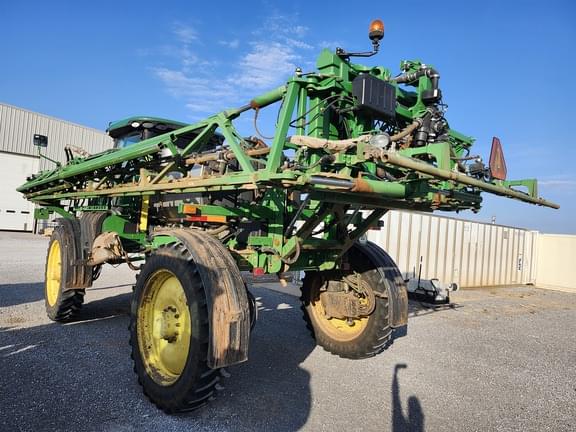 Image of John Deere R4030 equipment image 1