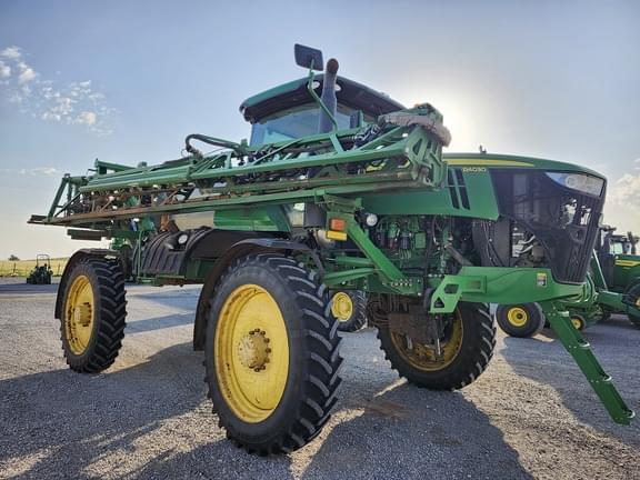 Image of John Deere R4030 equipment image 3