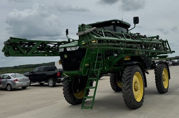 Main image John Deere R4030