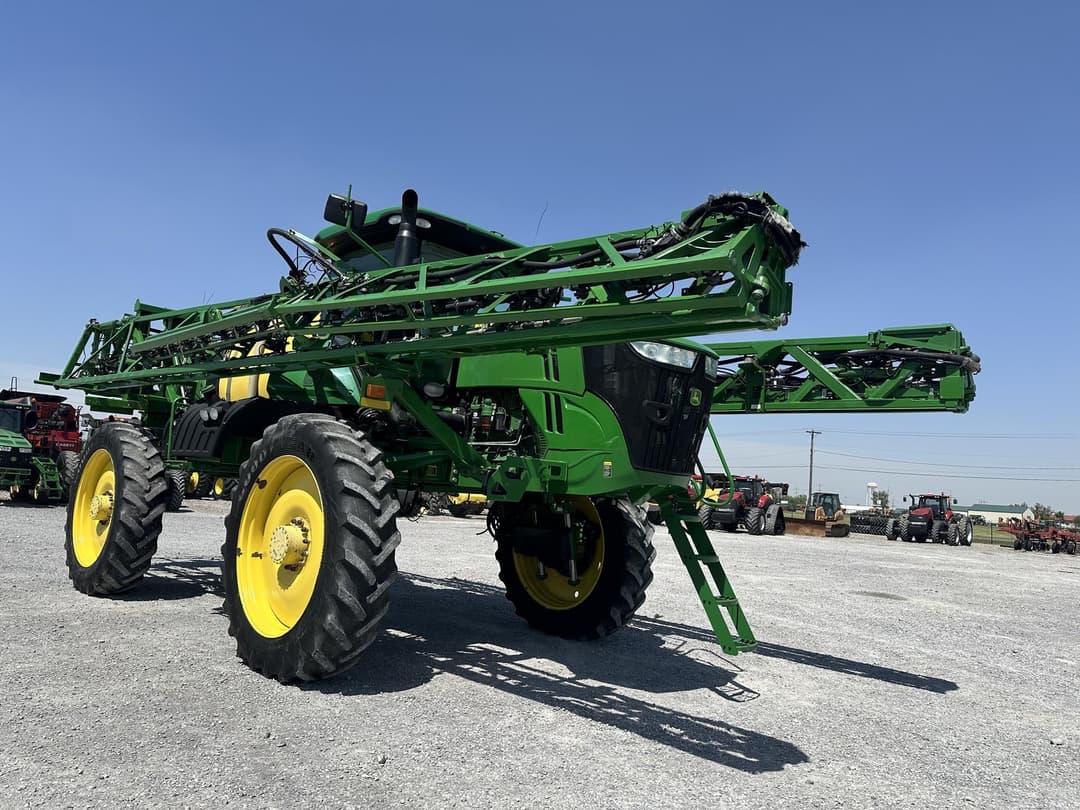 Image of John Deere R4030 Primary image