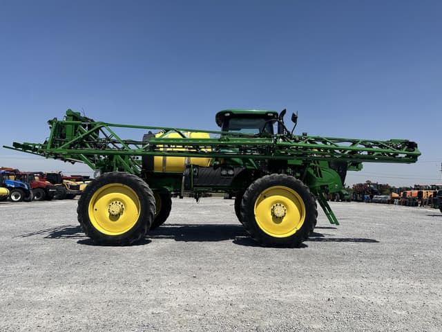 Image of John Deere R4030 equipment image 3