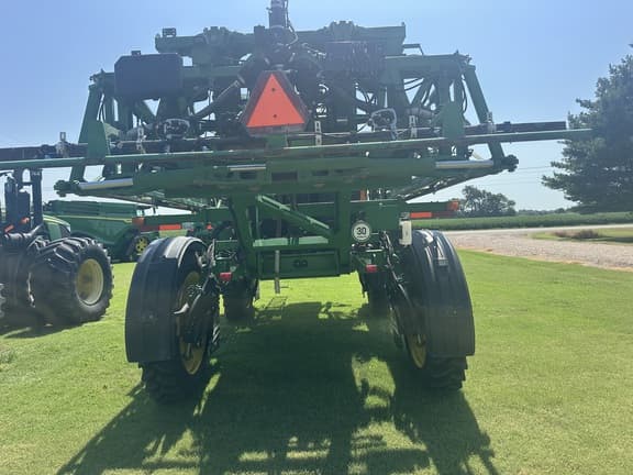 Image of John Deere R4030 equipment image 3