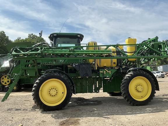 Image of John Deere R4030 equipment image 2