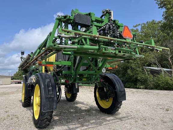 Image of John Deere R4030 equipment image 2