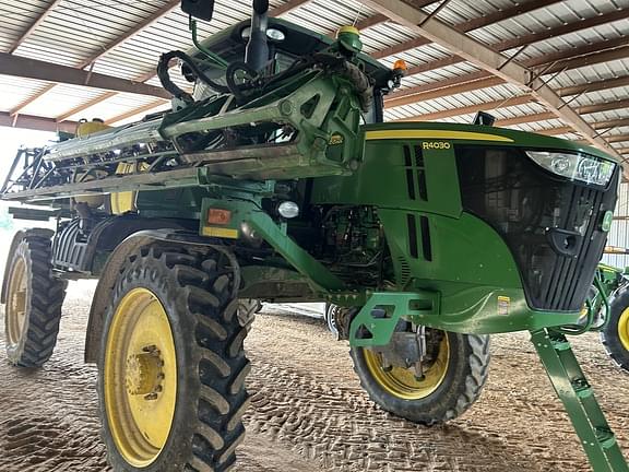 Image of John Deere R4030 equipment image 3