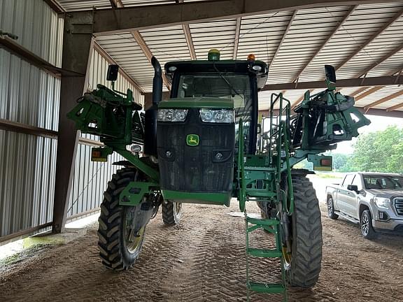 Image of John Deere R4030 equipment image 1