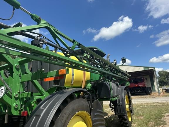 Image of John Deere R4030 equipment image 4