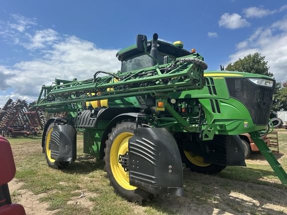 2015 John Deere R4030 Equipment Image0
