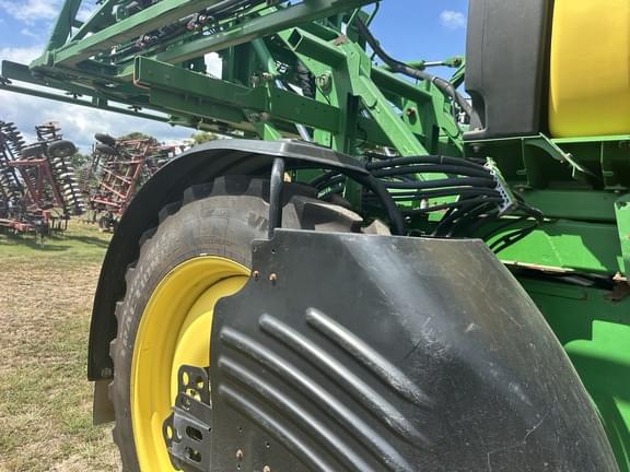 Image of John Deere R4030 equipment image 3