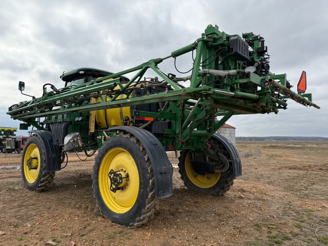Image of John Deere R4030 equipment image 3